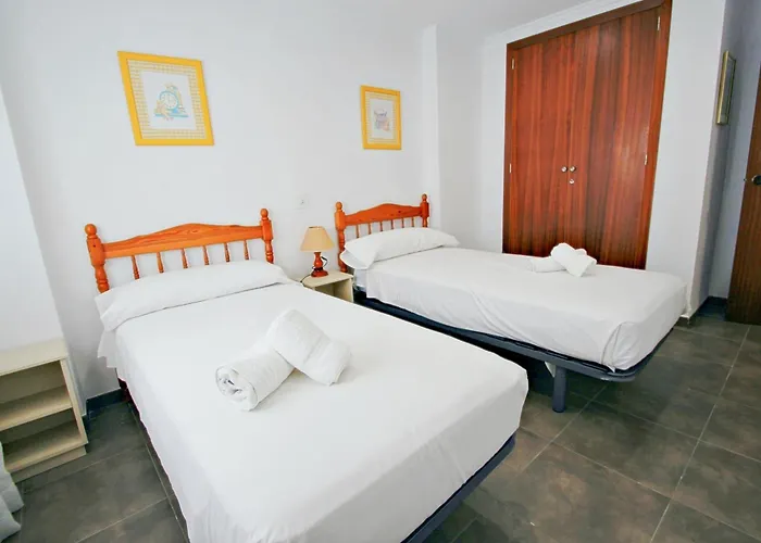 Xavier - Oceanfront With Sea Views In דירה קלפה
